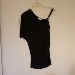 Simple elegant black top